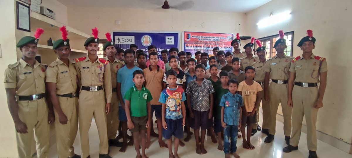 NccTvmalai's tweet photo. Kalaignar Karunanidhi Govt Arts College Tiruvannamalai NCC cadets celebrated NCC Day by donating food to Destitute children in homes, located at  Athiyanthal village, Tiruvannamalai https://t.co/KYRGBiZxrK
