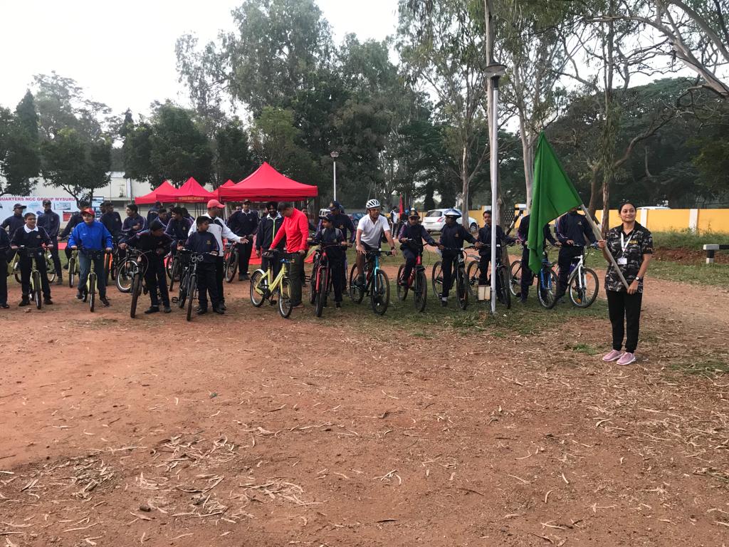 Dte_kargo's tweet photo. #NCC75
On 75th Raising day,HQ Mysore Gp/Kar&Goa Dte along with #NCCAA &Archaeological dept org a Cycle Rally/Heritage cycling on 26 Nov.The rally covered 12km stretch from NCC Gp HQ to Mysore Palace.10 Offrs,06ANO,14PI Staff,75Cdts&04Alumni attended
@HQ_DG_NCC
@pro_defblr https://t.co/sDPY4WyegB