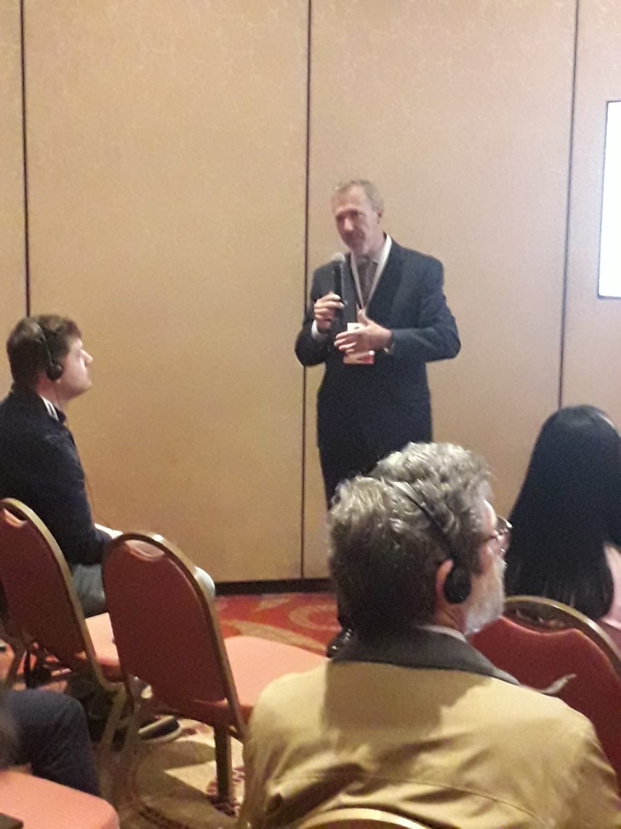 He tenido la oportunidad de presentar los trabajos de mezclas ultradelgadas con el sistema TRASUTRA dentro del cluster de  la #catedra <a href="/PADECASA/">PADECASA</a> <a href="/uaxuniversidad/">UAX</a> con la empresa @Kao Chemical para el desarrollo en Europa de este sistema de pavimentacion <a href="/angelsampi/">Ángel Sampedro</a> <a href="/CilaXxi/">CILA XXI</a>