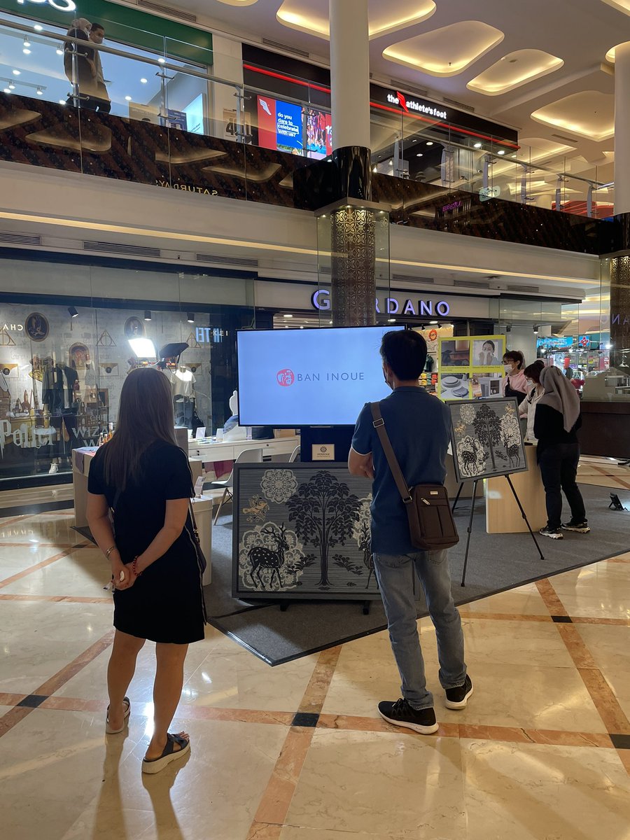 NaraExhibition's tweet photo. Thank you for your visit and interest at Nara Prefecture Exhibition on the 5th day! From traditional crafts to modern beauty and home appliance products of Nara’s local brands, pease don’t miss the last chance to know further about Nara Prefecture tomorrow! https://t.co/4XJjrrPcGZ