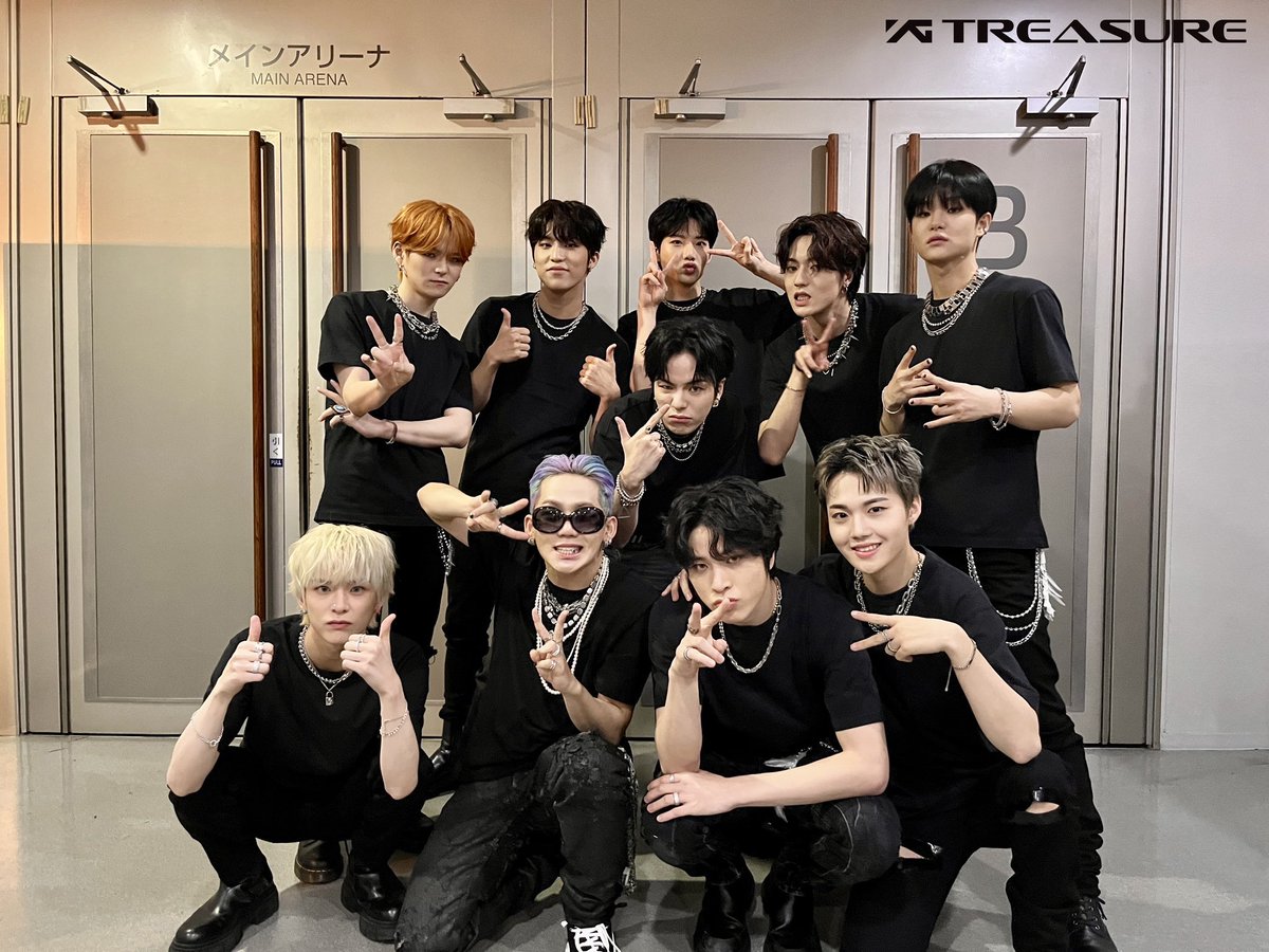 doyoungxii's tweet photo. It was such a successful first day at Hokkaido! Treasure Makers we are all glad to have see you all here. Look forward for our second day tomorrow. Have a good rest everyone!
️️ https://t.co/A9yoWHgBio