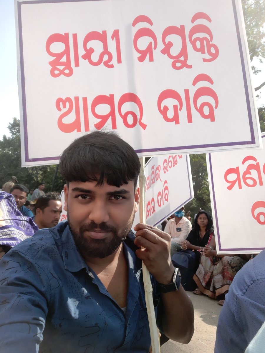 Ashutoshpanigr3's tweet photo. Sir please abolish Outsourcing system &amp; Regularise all govt. Outsourcing employees..🙏
@CMO_Odisha @MoSarkar5T @OGOEF1 @OGOEFOdisha @PMOIndia @nabina_odisha @ALLOSOSA @ZeeOdisha @otvnews @kanak_news @ArgusNews_in @Naveen_Odisha https://t.co/xJVHsKAb7G