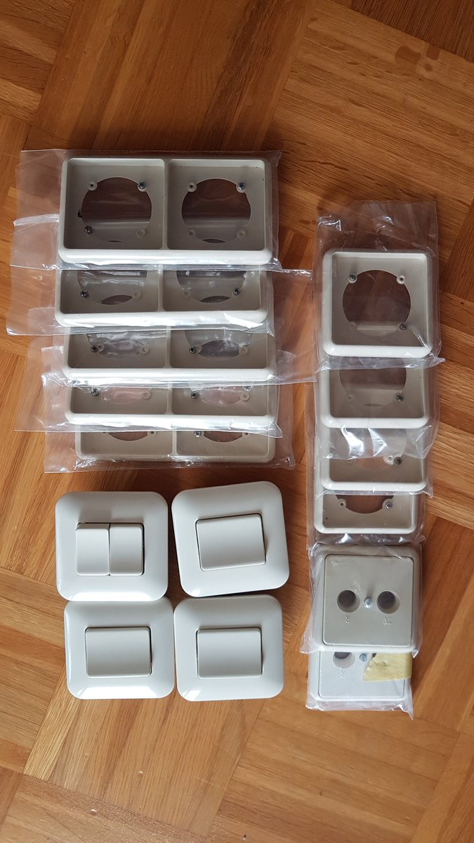 Renoviert grad jemand und kann diese Dinge brauchen? Gegen Porto. #wish2hand