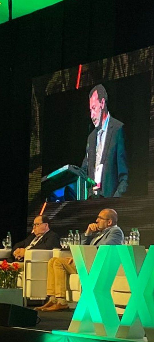 Y un trabajo de <a href="/angelsampi/">Ángel Sampedro</a> sobre la sostenibilidad de losnpavimentos, con una llamada a las mejores tecnicas disponibles MTD <a href="/CilaXxi/">CILA XXI</a>