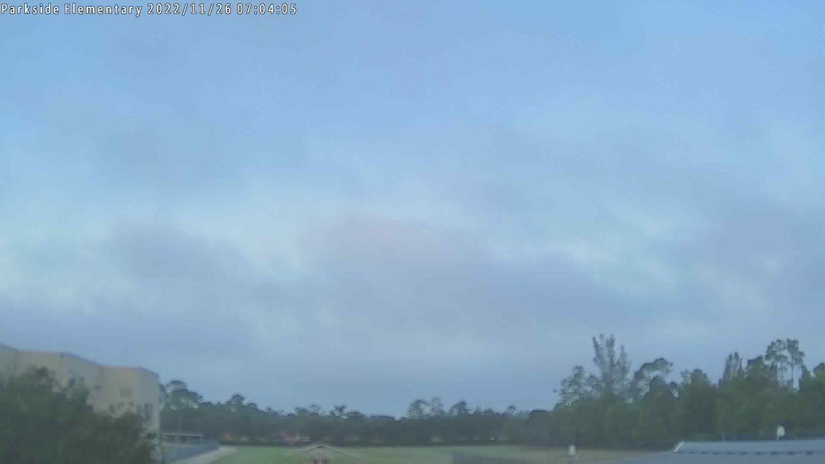 ParksideWxSTEM's tweet photo. Parkside Elementary School at sunrise and it's 71.6 F. https://t.co/JOVeWUh94m