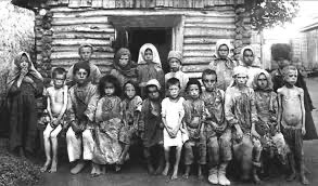 VALMICHEL7's tweet photo. Россия уничтожала украинцев всегда. 90 лет назад - голодомором. Сейчас - ракетами и снарядами.
Мерзкое бесчеловечное образование «россия» должно перестать существовать. https://t.co/6IIQMDoOxZ