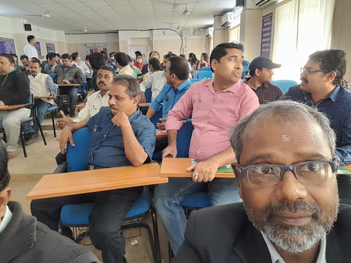 Twitomsa tweet media