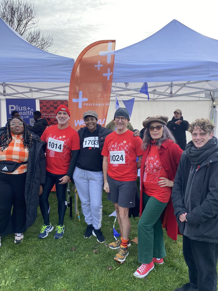 Positively_UK's tweet photo. Team Positively UK all set up and ready for #RedRun2022 🏃🏽♂️🏃🏿🏃♀️come say hello at our charity table and learn about our #peersupport services #morethanarun #redrunldn https://t.co/KSzq16lKqs