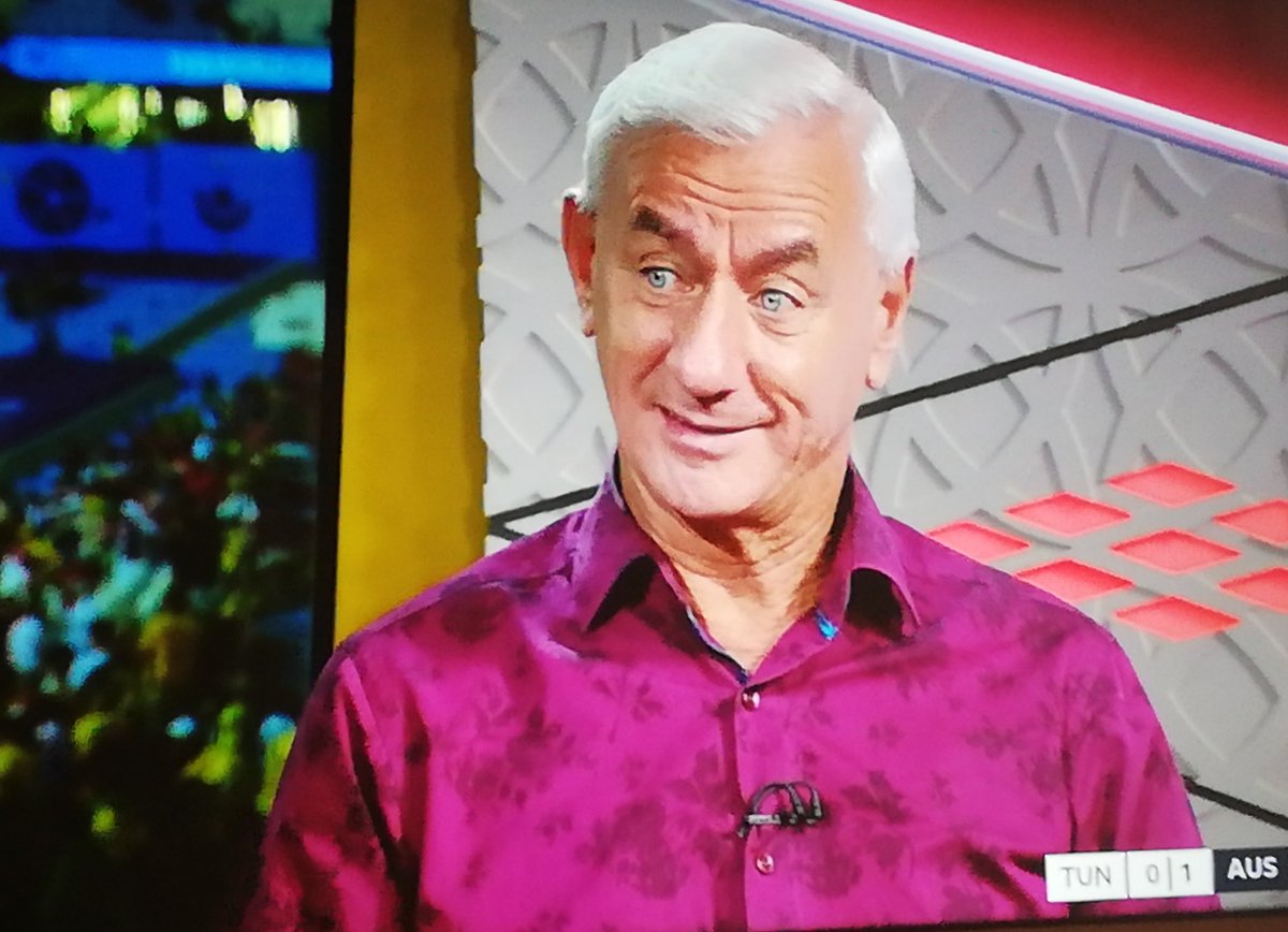 Modmuffin's tweet photo. "I'm Lt. Frank Drebin! Police Squad" https://t.co/IvsHR7jO5h