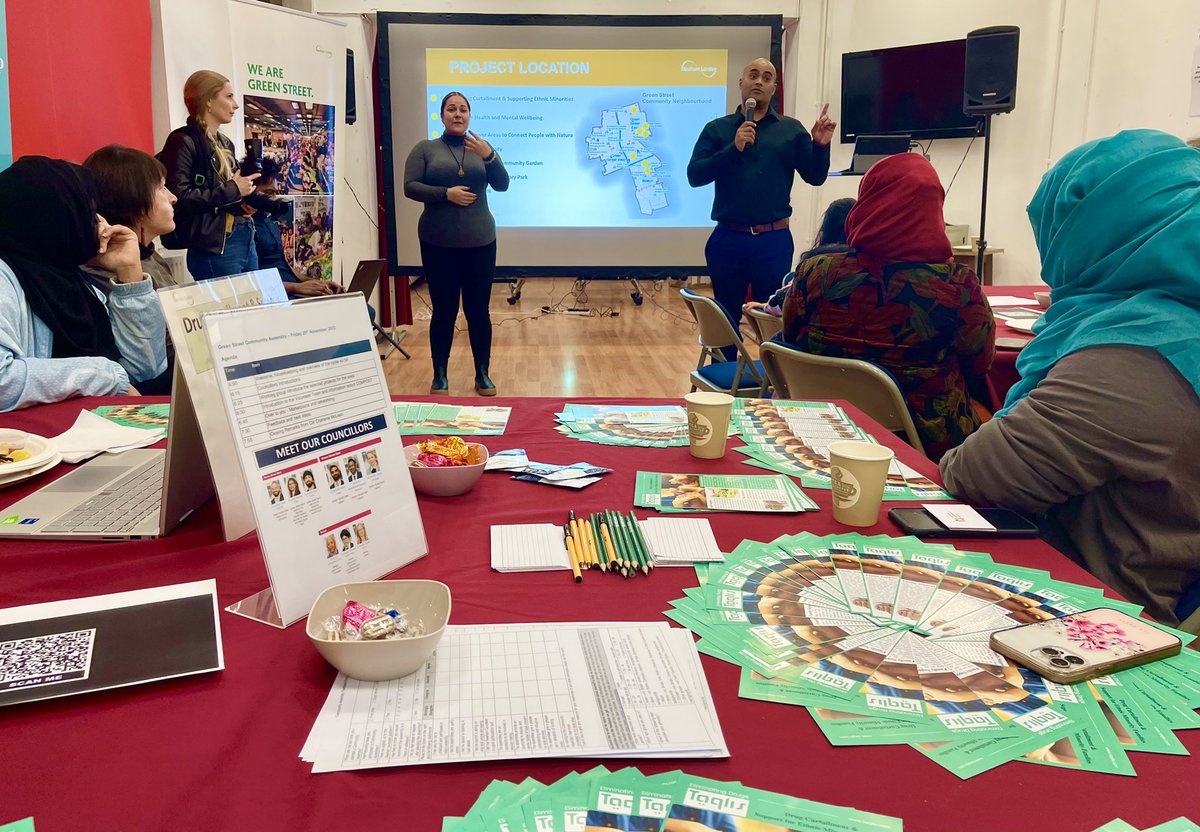 SaferNewham's tweet photo. Presenting Taqlis - Eliminating Drugs &amp; Supporting Families, at Green Street Community Assembly💚 Constructive &amp; Busy Evening!

@NewhamLondon @jobrulislam71 @LarisaZilickaja @andycoleynlp @IslamicReliefUK @NHS_ELFT @UEL_News @CGLNewhamRise @NewhamMuslims @school21_uk @IsaErcan04 https://t.co/KJBsgZ8mmh
