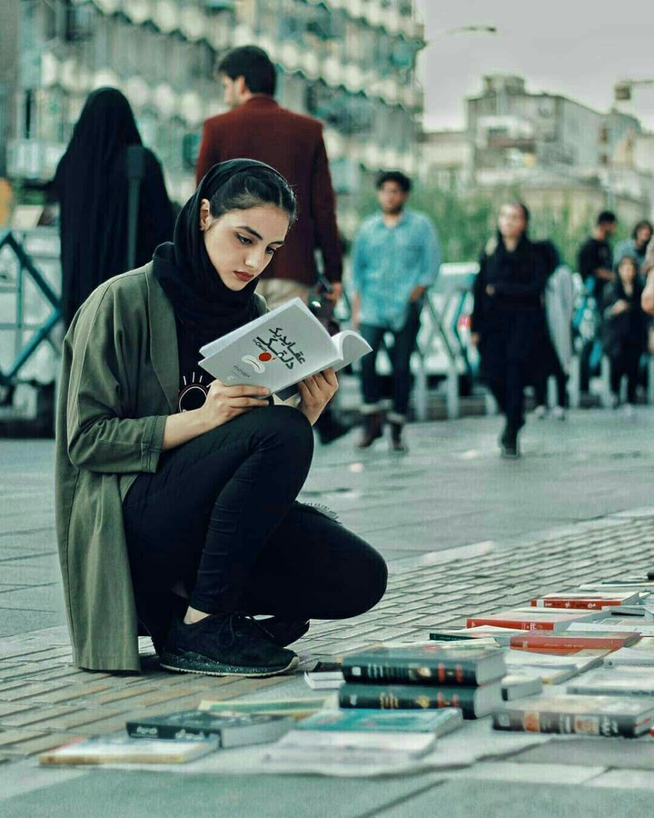 literlandweb1's tweet image. Nuestro modesto homenaje a las mujeres #Irán que luchan por la igualdad y la libertad.