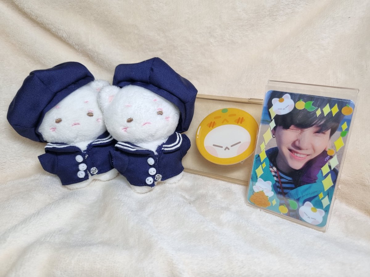 shubihobi's tweet image. 민슈링 전용옷장 세라복이 왔어요 &amp;gt;&amp;lt; 너무 예쁜 최종본 만들어주셔서 감사합니다 💜💜

슈멜이들 입히려고 옷장만 들였는데 입양증보니 솜깅이도 함께 들일껄 아쉽네요🥲 그립톡도 너무 귀욥고 깜찍해 잘쓰고 있습니다.. ! 

아니쥬 세라복🥺..윤기...
메..메리..ㅁ @minsuring