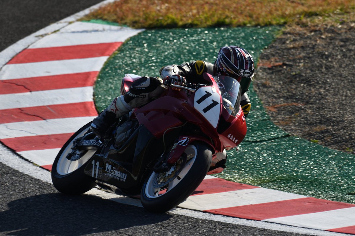 Suchiru093's tweet photo. 鈴鹿サンデーロードレース2022
NGK杯 ST600R
東勇気選手!
#鈴鹿サンデーロードレース #NGK杯 #ST600R #東勇気 #鈴鹿サーキット https://t.co/HiBOKDCxmI