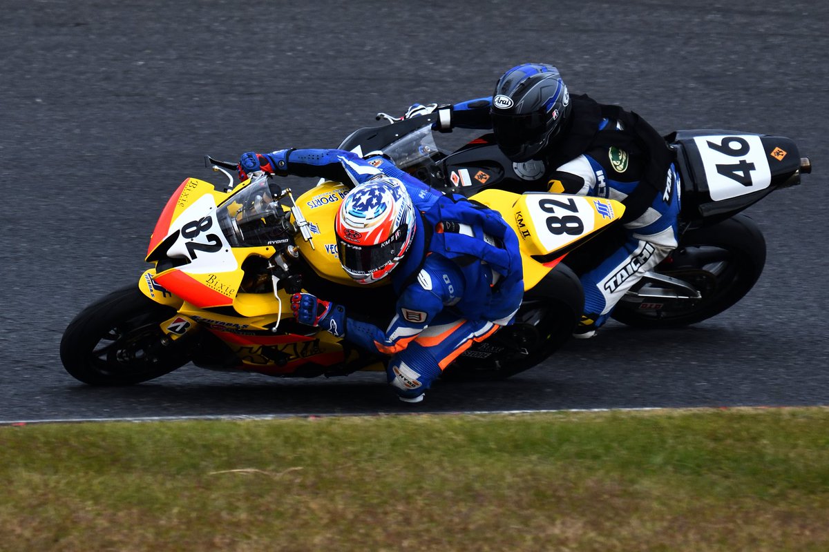 Suchiru093's tweet photo. 鈴鹿サンデーロードレース2022
NGK杯 ST600R
中野涼真選手!
@28rym82
#鈴鹿サンデーロードレース #NGK杯 #ST600R #中野涼真 #鈴鹿サーキット https://t.co/1NmdRy1EVo