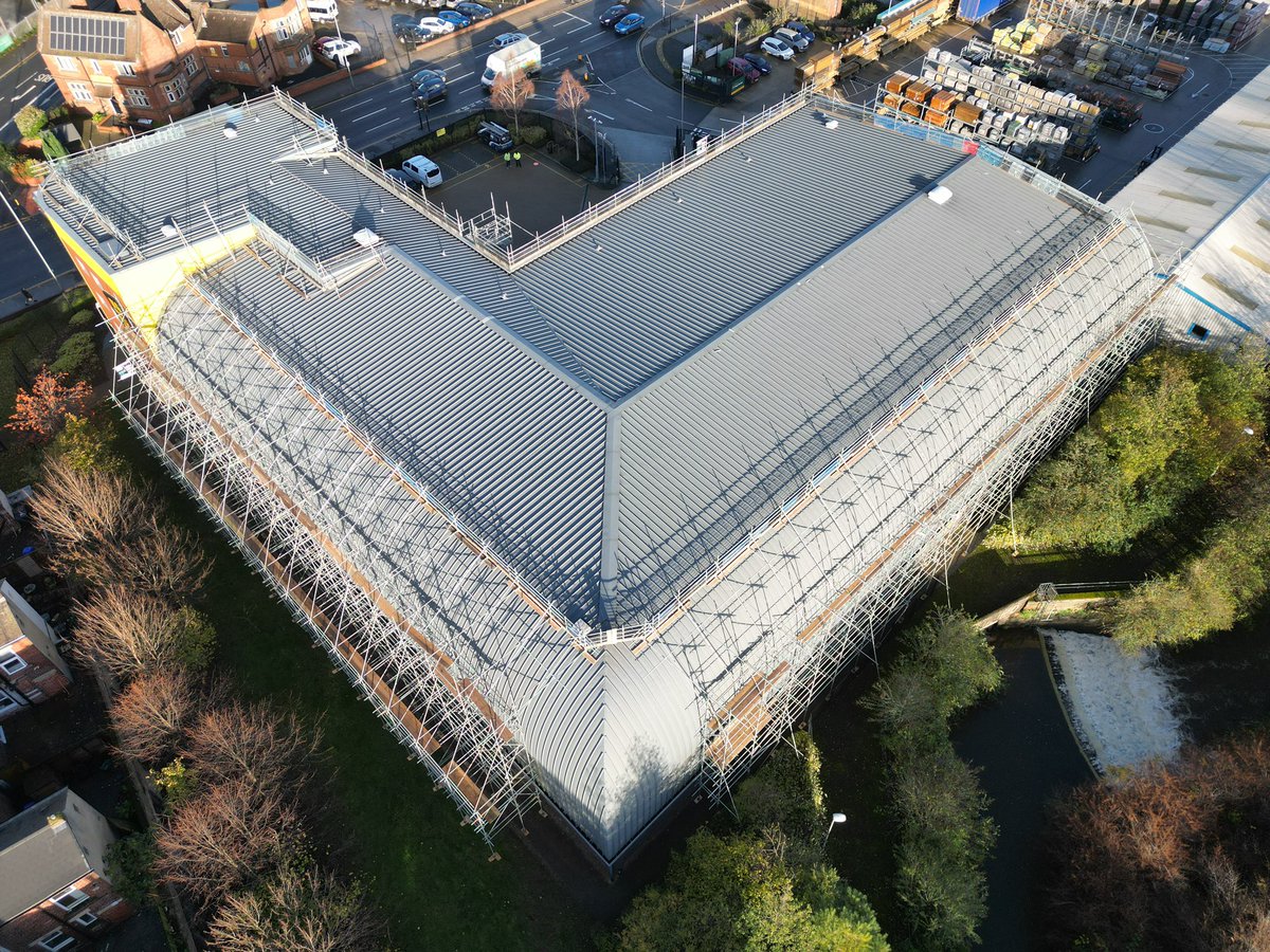 Aerisurvltd's tweet photo. A selection on #drone still images from two Big Yellow Storage depots in #sheffield for an edge protection #scaffold for re-roofing works. Scaffold designed by @DHScaffServ https://t.co/5RsZvkbYrt