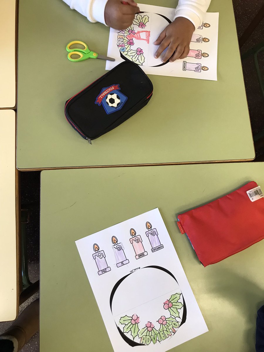ReliCatPonce's tweet photo. Ayer en #LaClaseDeReli los chicos y chicas de 1° estuvieron preparando sus coronas de #Adviento 🕯
⛪️#ReliEsMás
✏️#yomeapuntoaRELI 
💜 #ReliMola 
📣#LaClaseDeReliCuenta
✝️ @Relideleon https://t.co/vva0shGAif