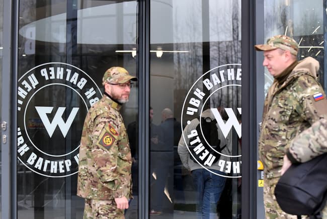 BFMTV's tweet photo. 🔴 EN DIRECT
Guerre en Ukraine: un "ancien général" des Marines américains fait partie de Wagner, selon le chef du groupe de mercenaires russes
https://t.co/tY9l3TptiZ https://t.co/lbGlgGLiH3