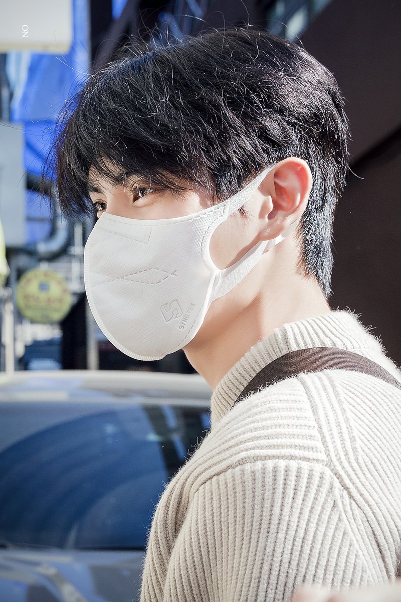 dhs0228's tweet photo. 221102 아오 앗뇽👋🏻 https://t.co/mpCHCkTyWH