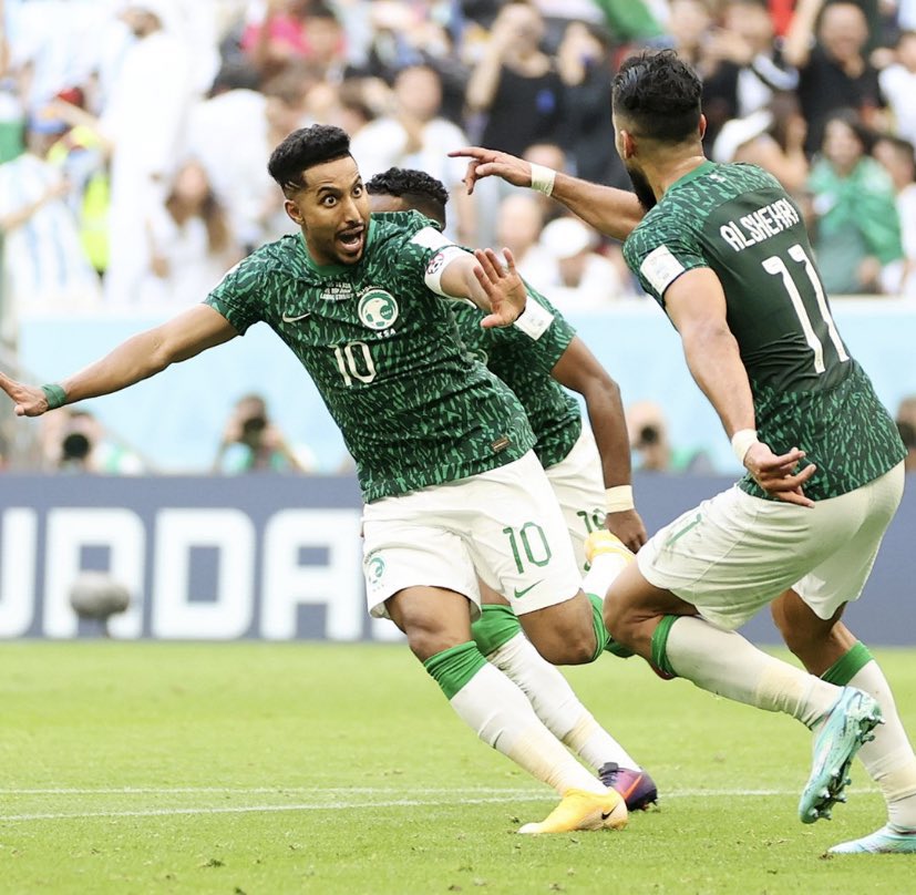 بإذن الله سيكون اليوم للتاريخ ، يوم التأهل كمتصدر لمجموعة فيها الارجنتين وبولندا 🦅🇸🇦🇸🇦💚💚