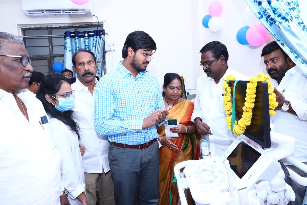 BvkSuda's tweet photo. ఖమ్మం ప్రభుత్వ ఆసుపత్రి నందు TIFFA స్కానింగ్ మిషన్ ను ప్రారంభించిన రవాణా శాఖ మంత్రి @puvvada_ajay @Collector_KMM @BvkSuda @KTRTRS 
ప్రజా ప్రతినిధులు, వైద్యులు, సిబ్బంది తదితరులు పాల్గొన్నారు. https://t.co/8ESx9gokOX