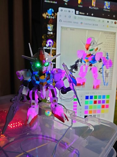 marron_tweet's tweet photo. ちょっとガンプラ制作離れて、SDエアリアルちゃんのLEDをHTML(右側)からmicrobit（左下）を経由して部位単位で発光と点滅を制御するものを作ってました～　作りかけのガンプラを仕上げねば！
#水星の魔女 #ガンダム #エアリアル #SDガンダム #ガンプラ好きと繋がりたい #制作過程 #電飾 #microbit https://t.co/E4AkqsjMfW