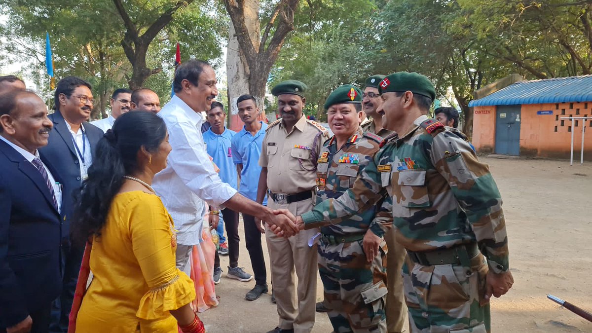 DrSanjayJagtial's tweet photo. జగిత్యాల జిల్లా కేంద్రంలో SKNR డిగ్రీ కళాశాలలో 9తెలంగాణ BN NCC కరీంనగర్ వార్షిక ట్రైనింగ్ క్యాంప్ 2 ను ప్రారంబించడం జరిగింది.
@KTRTRS @RaoKavitha @Koppulaeshwar1 @SabithaindraTRS @trsharish https://t.co/QZuB8hNlPu