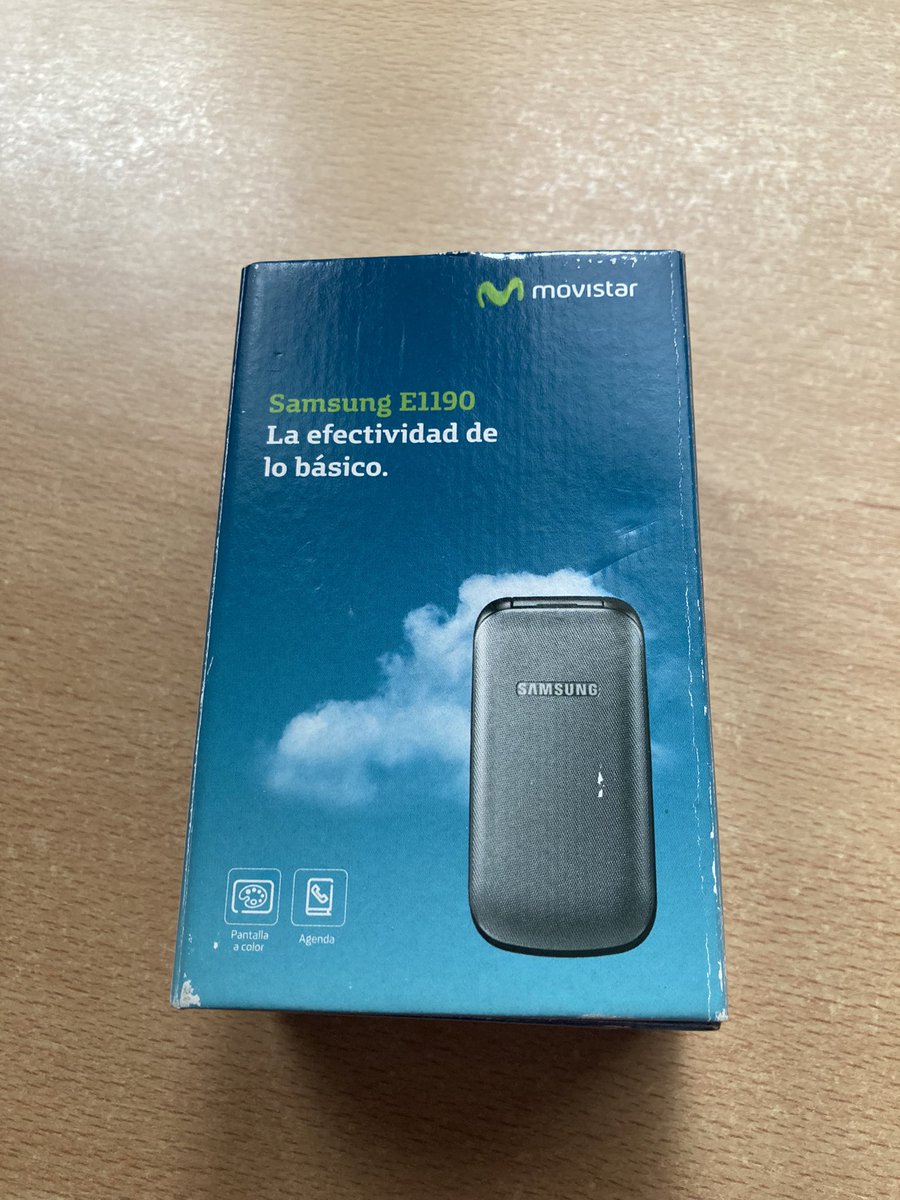 IkerRevu's tweet photo. Samsung concha de tu madre nuevo y sin usar. #BFSamsung #SamsungXIbai https://t.co/cGZZgK8YLD