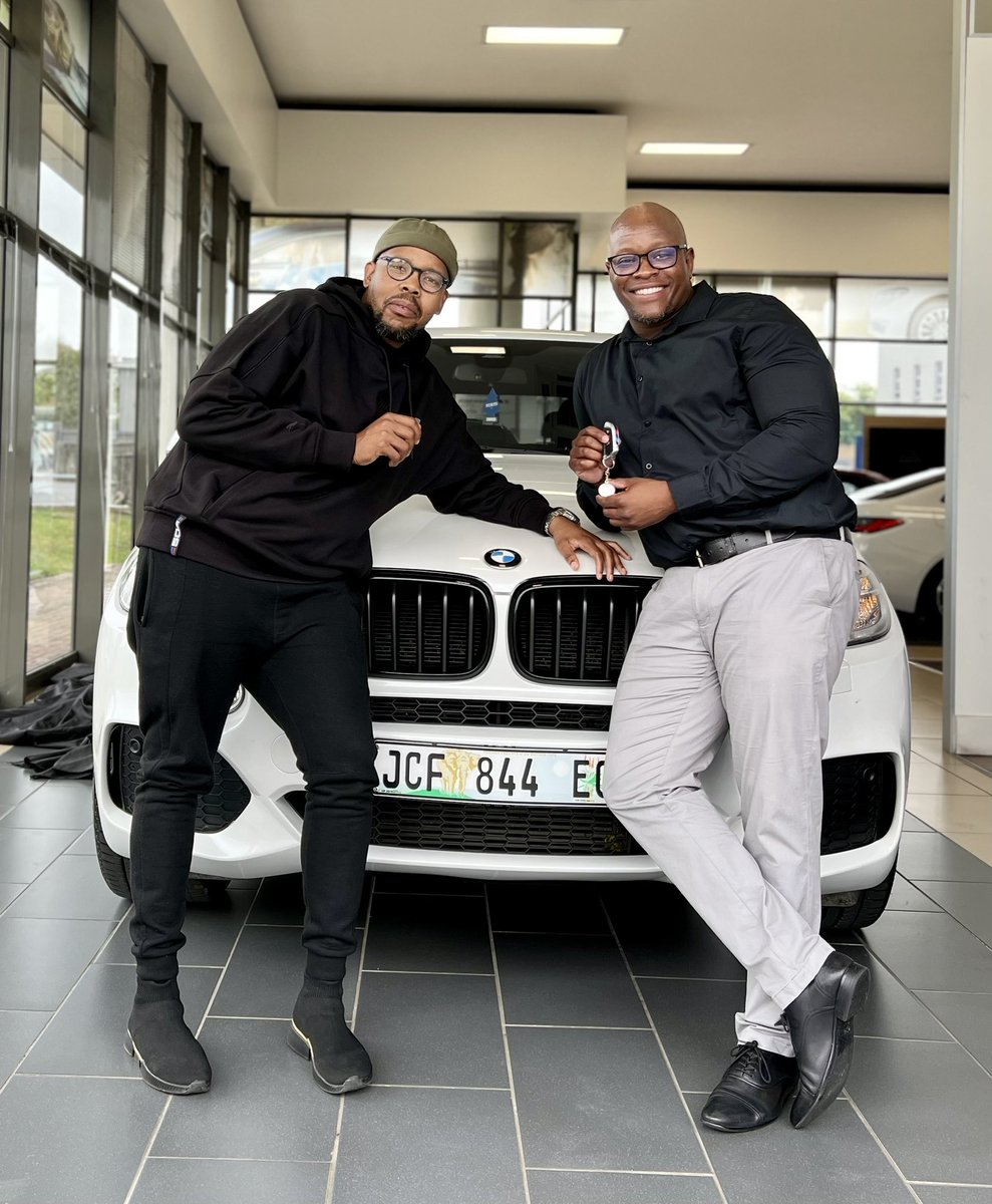 ACNkatu's tweet photo. JOY DELIVERED!! β
β
β
πππWe donβt stop delivering JOY!! Congratulations my outie!! Welcome to BMW Joy - #DealsByAnda #letsDoTheDeal @BMW_SA https://t.co/0xaQSOA0ir