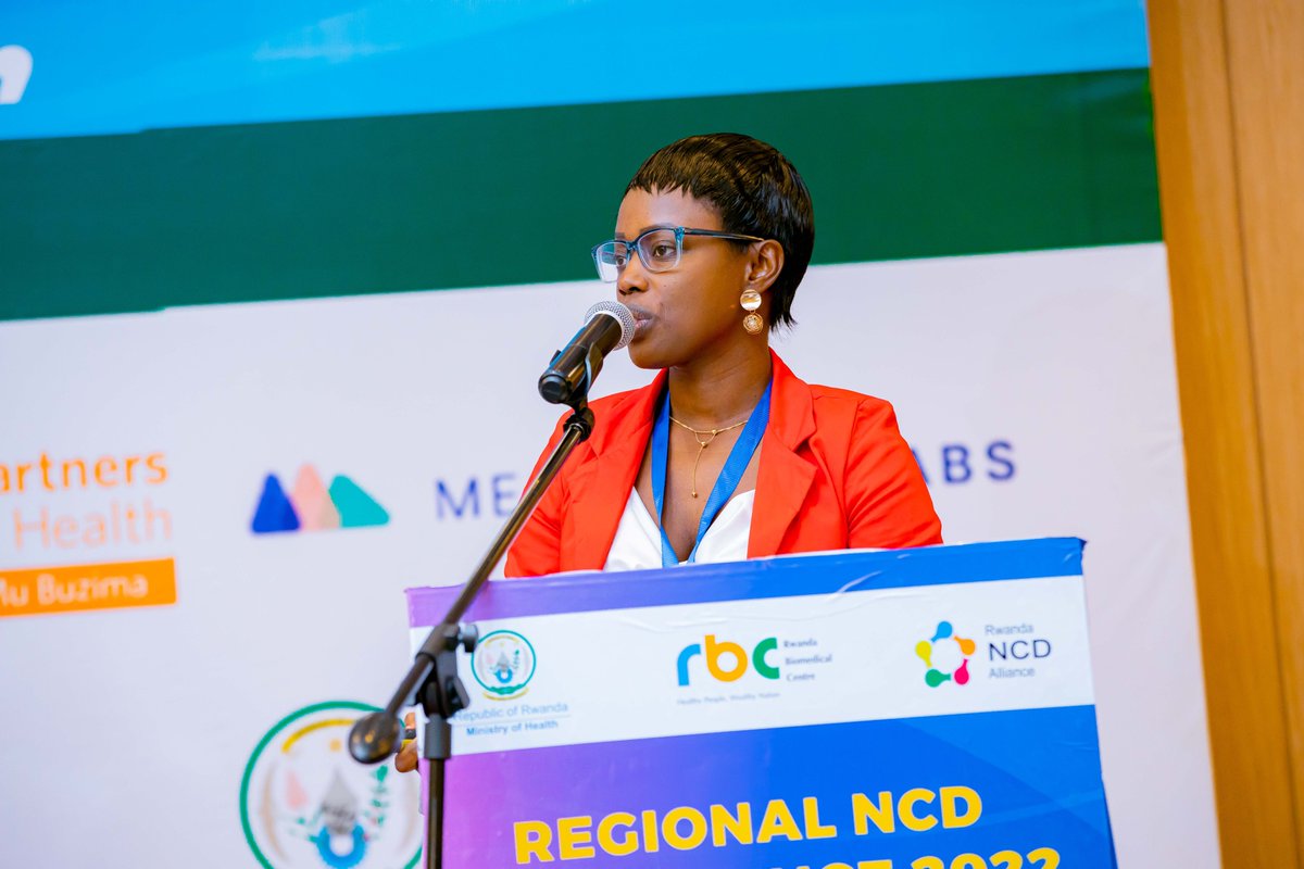 RwandaNCDA's tweet photo. Qualitative Research Project Presentation by Dr Claudine KABEZA: Rwandan diabetic patients’ needs and expectations to develop their first diabetes self-management smartphone Android application (Kir’App) &amp; the users’ experiences after 3 months of Kir’App use.

#NCDConference2022 https://t.co/iIEQLvY5V8