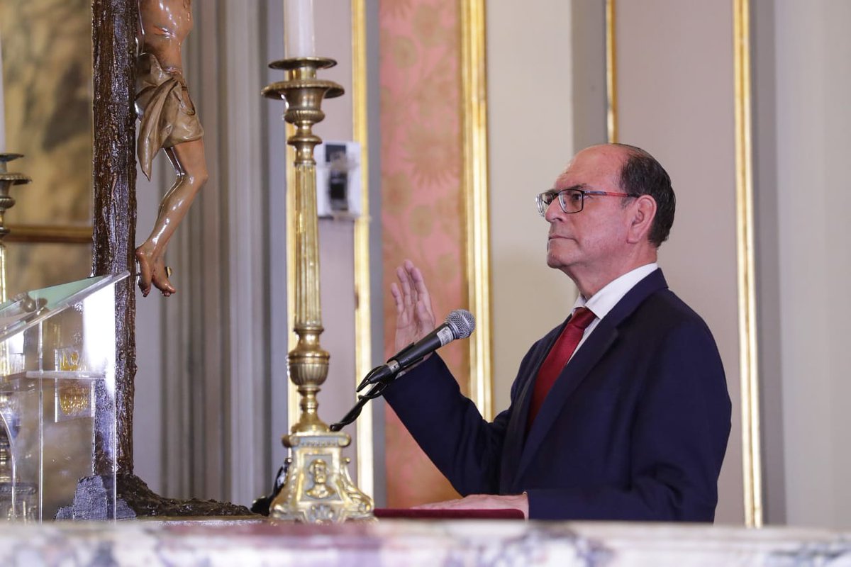 En ceremonia desarrollada en Palacio de Gobierno, el presidente @PedroCastilloTe tomó juramento al Dr. César Rodrigo Landa Arroyo ratificándolo como Ministro de Relaciones Exteriores, en el gabinete presidido por Betssy Chávez.