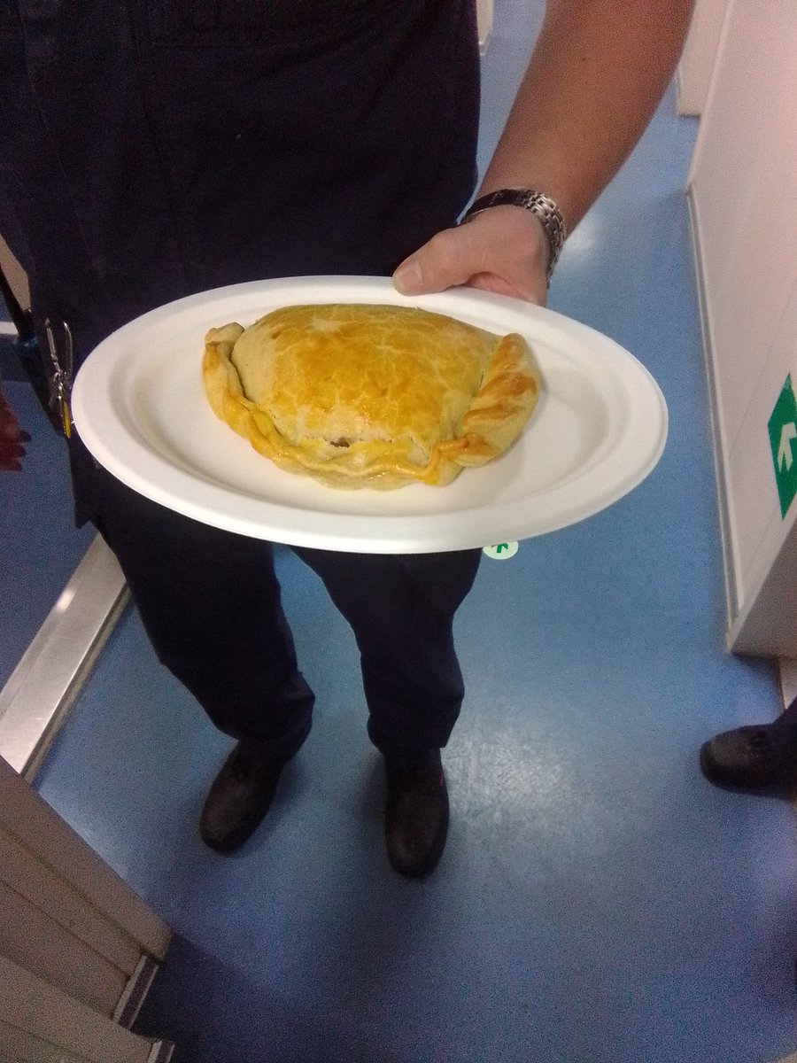 Rate my Pasty 10/10 for today's lunch and well done to the Ships Chefs 👍 @RFAHeadquarters @RFATidespring @CdreDavidEagles