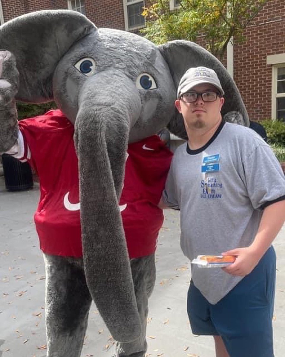 extraicecream1's tweet photo. Big Al and Aubie love A Little Something Extra Ice Cream! We guarantee you will too! Come see us on the quad today!!! #IronBowl #SoExtra https://t.co/UwQ62gysI3