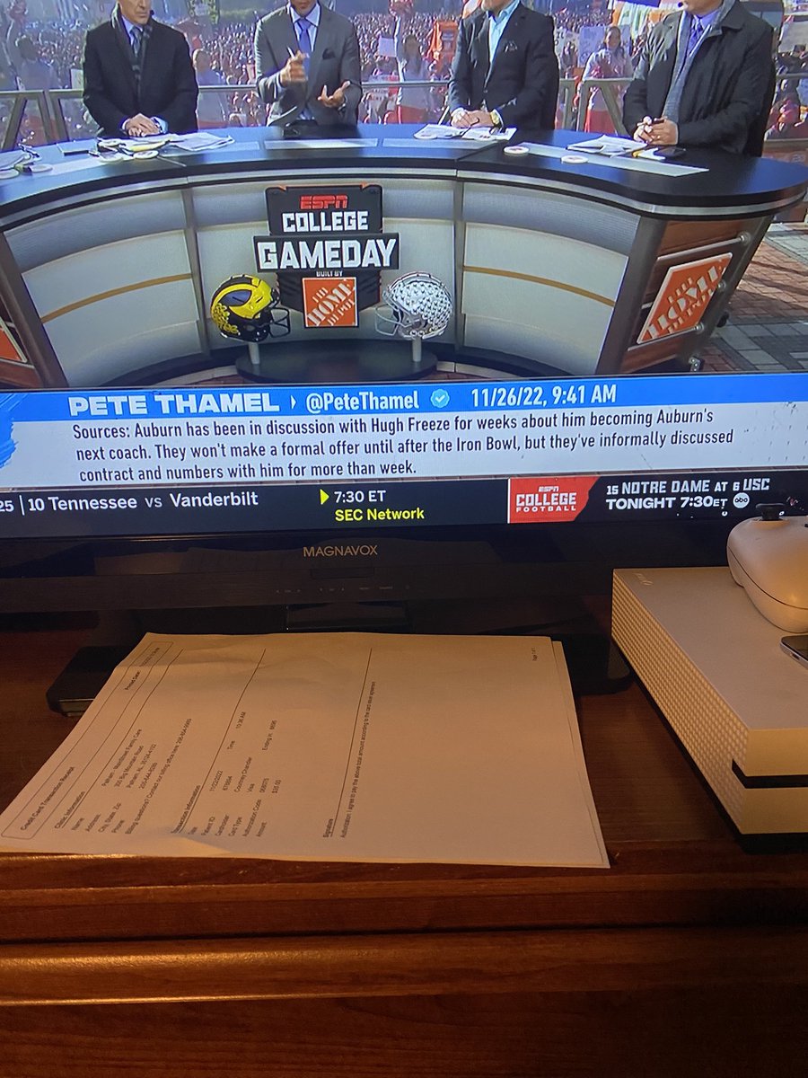 Breaking! According to Pete Thamel, <a href="/PeteThamel/">Pete Thamel</a> Hugh Freeze is the lead candidate to take over as Auburn next head coach.