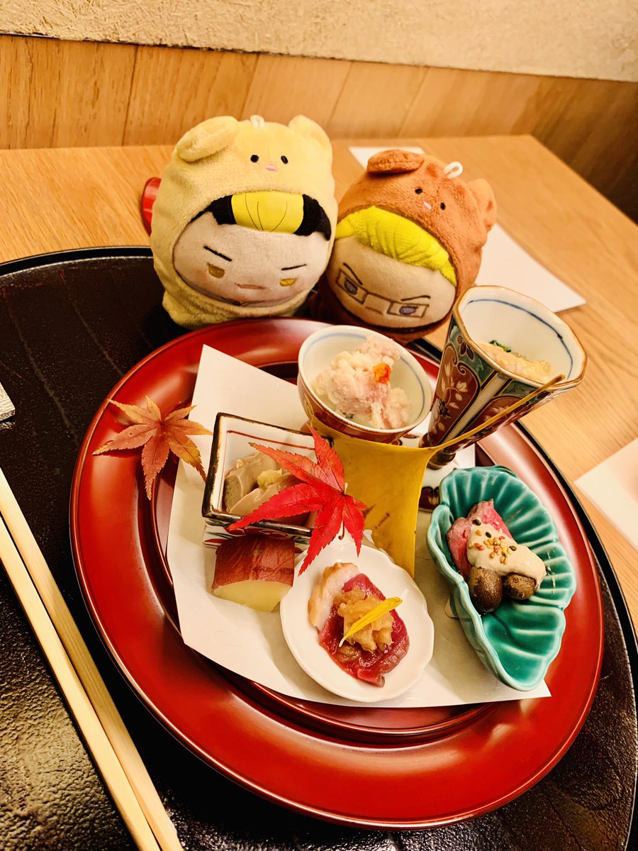 「スーパー美味しいご飯食べた(・▽・) 」|sano ꪔ̤̮のイラスト