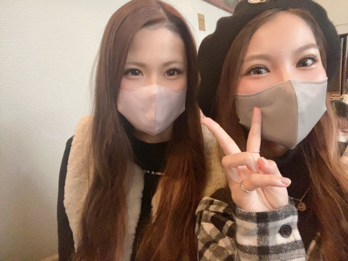 yur_aaa26's tweet photo. 改めて、、、お誕生日おめでとう🎂
一緒にお祝い出来て良かったです💙
結婚報告もちゃんと言葉でできたから良かった☺️
これからもたくさん会えますように♡

#與真司郎
#BCTS2022 
#34歳お誕生日おめでとう https://t.co/xMlstS62lP