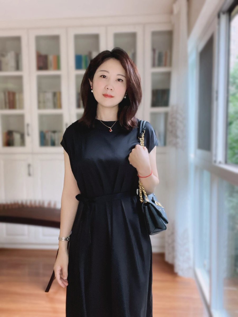 EliO8O's tweet photo. 晚上一个人在家里感觉很无聊，想找一个听话乖巧的M，想当女王的M，带上你的坐标和年龄私信女王吧，私信等你   #S一枚 https://t.co/gYyA06Mgrb