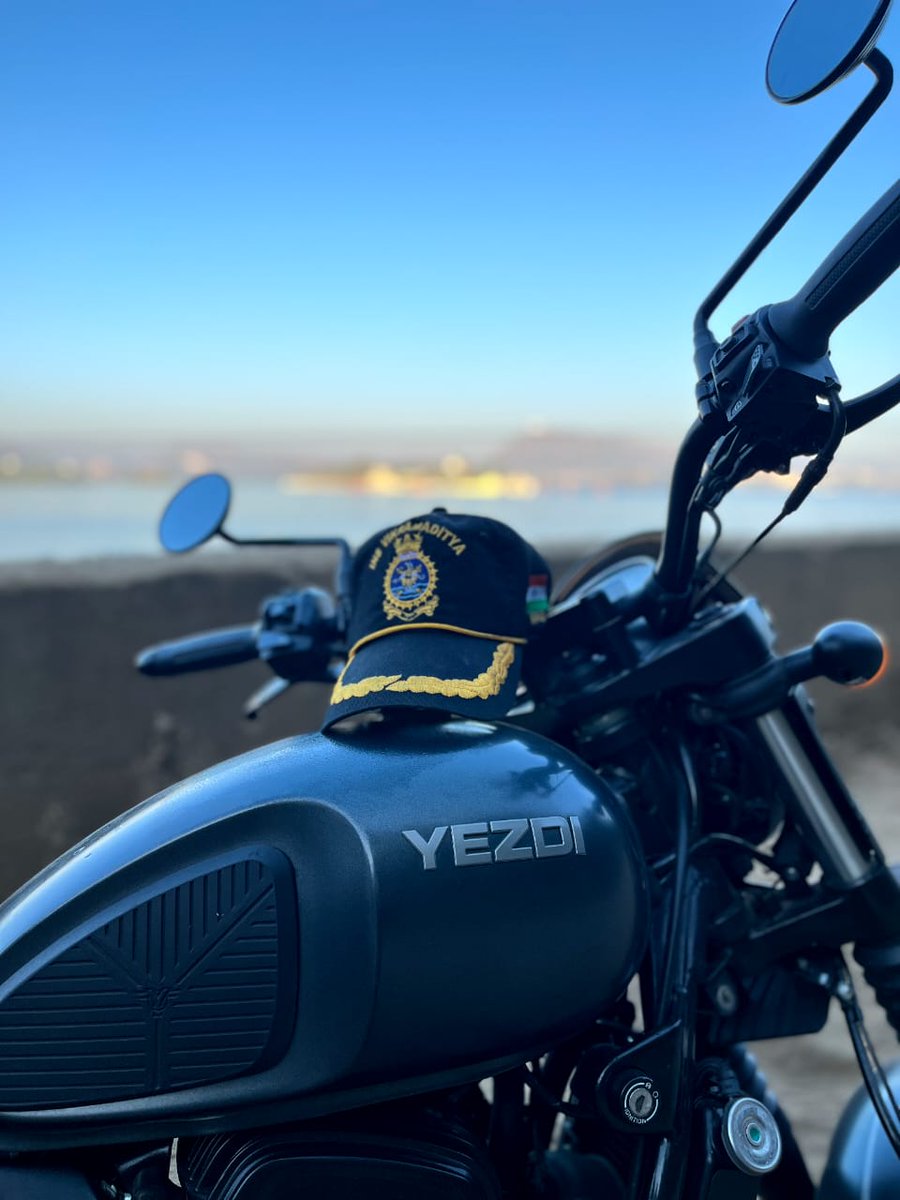 IN_Vikramaditya's tweet photo. #UnityRide22.Lake city-Magnificent Udaipur. Our riders move on to their next destination reluctant to leave but eager to take their msg forward. Men &amp; Machines fuelled by Josh &amp; XP95.
@indiannavy @IN_WNC @IN_WesternFleet @karnataka_ioc @IndianOilcl @jawamotorcycles @yezdiforever https://t.co/HGv5BsacbJ