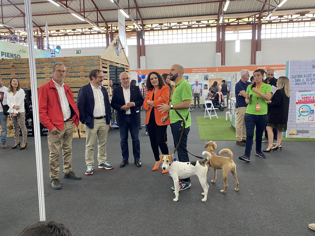 infecar's tweet image. Antonio Morales, Raúl García Brink, Natalia Santana y Manuel Amador, inauguran esta 5º edición de #Animundo 🐶🐱, la Feria del Animal de Compañía. 

Esto no ha hecho más que comenzar.  ¡#Animundo 🐶🐱te espera!

#AnimalDeCompañía #Animales #Feria #RecintoFerial #GranCanaria