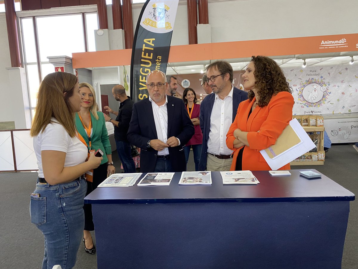 infecar's tweet image. Antonio Morales, Raúl García Brink, Natalia Santana y Manuel Amador, inauguran esta 5º edición de #Animundo 🐶🐱, la Feria del Animal de Compañía. 

Esto no ha hecho más que comenzar.  ¡#Animundo 🐶🐱te espera!

#AnimalDeCompañía #Animales #Feria #RecintoFerial #GranCanaria