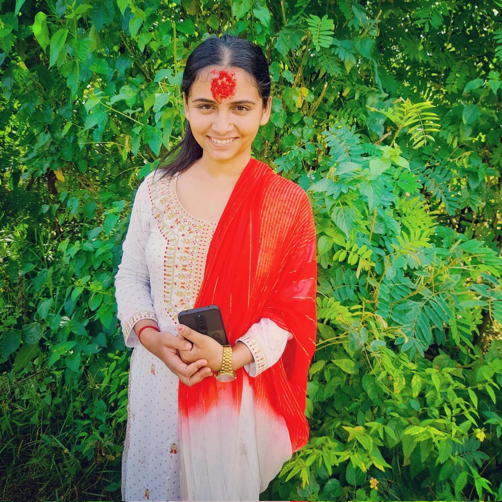 timsina_kritika's tweet photo. आदरणीय मातापिता🙏
ज्वाइँ सरकारि जागिरे खोज्न हतार गर्नु भन्दा
बरु
छोरी सरकारी जागिरे हुन्जेल सम्म धैर्य गर्नुस❤️
#bepositivemindset
जय मङ्सिर 😁😂 https://t.co/jW1sTUG2Qv