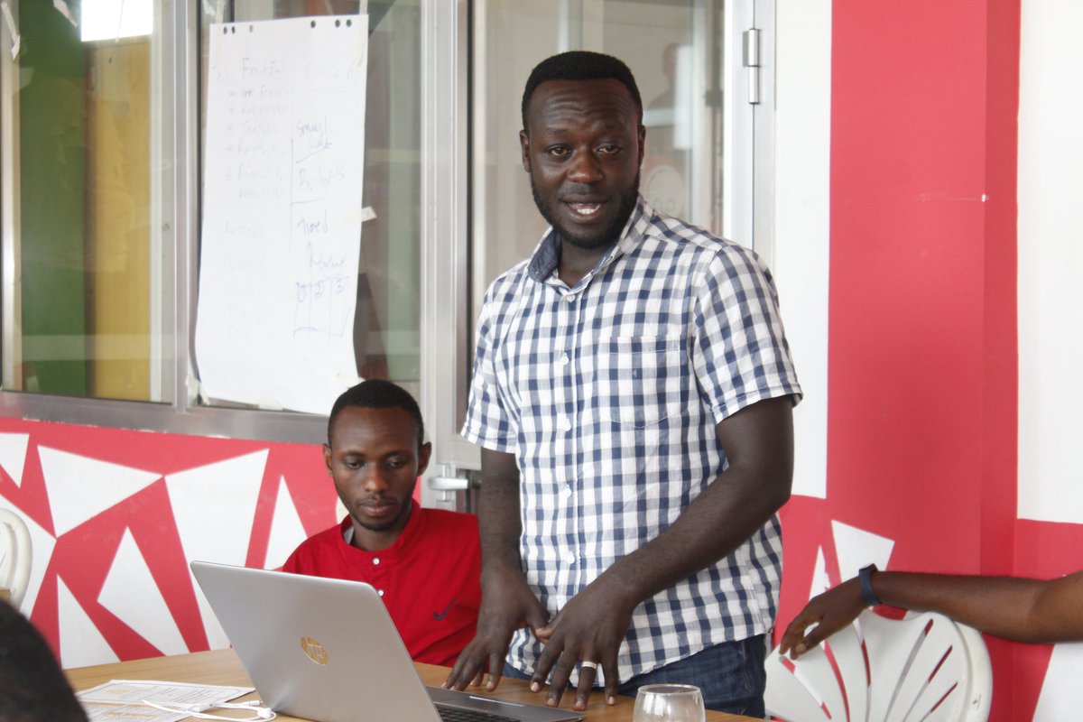 BujaHub's tweet photo. Les heureux gagnants de l'#innovationweek2, les 20 innovateurs ont fini de se préparer à BujaHub en réajustant leurs présentations et en maîtrisant leurs projects afin de mieux les présenter lors de la foire qui aura lieu du lundi 28/11 au jeudi 1/12 à Zion Beach.
#Burundi https://t.co/MrYc9Zdtaq