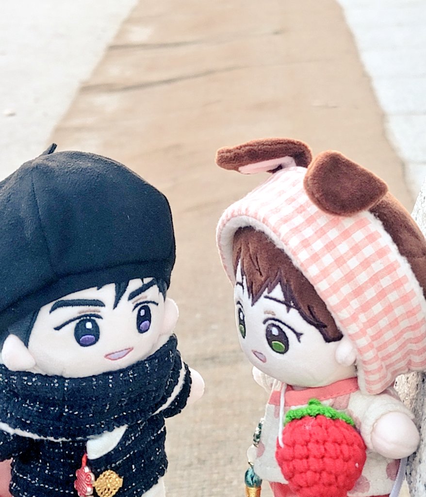 Annettechic83's tweet photo. 이록전하와 상율마마의 경복궁데이트🍀
상율: 전하 위로 올라와보세요
상율: 여기 경치가 넘 좋습니다♥️
이록: 응 내가 그곳으로 갈게(응차
#버드나무로맨스 #이록상율 https://t.co/dhRiAxjFjO