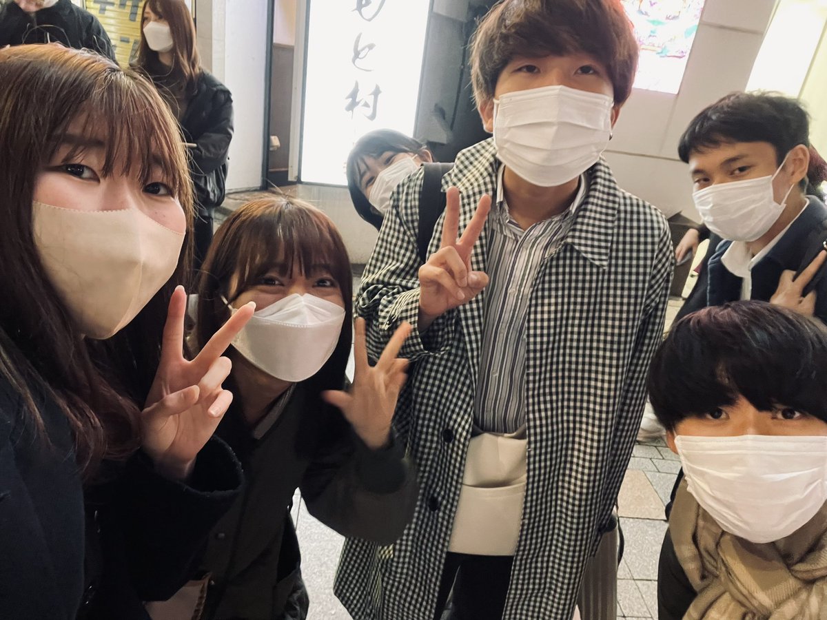 スタッフが東京に全員集合いたしました～🙌✨

いよいよ明日はアカスピNC本番です！

ご来園くださるみなさまに楽しんでいただけるようスタッフ一同、全力を尽くしてまいります！🔥

応援よろしくお願いします!!ꉂꉂ📣

 #アカペラ #アカスピ  #平成電波  #Roller_c  #ドットシー