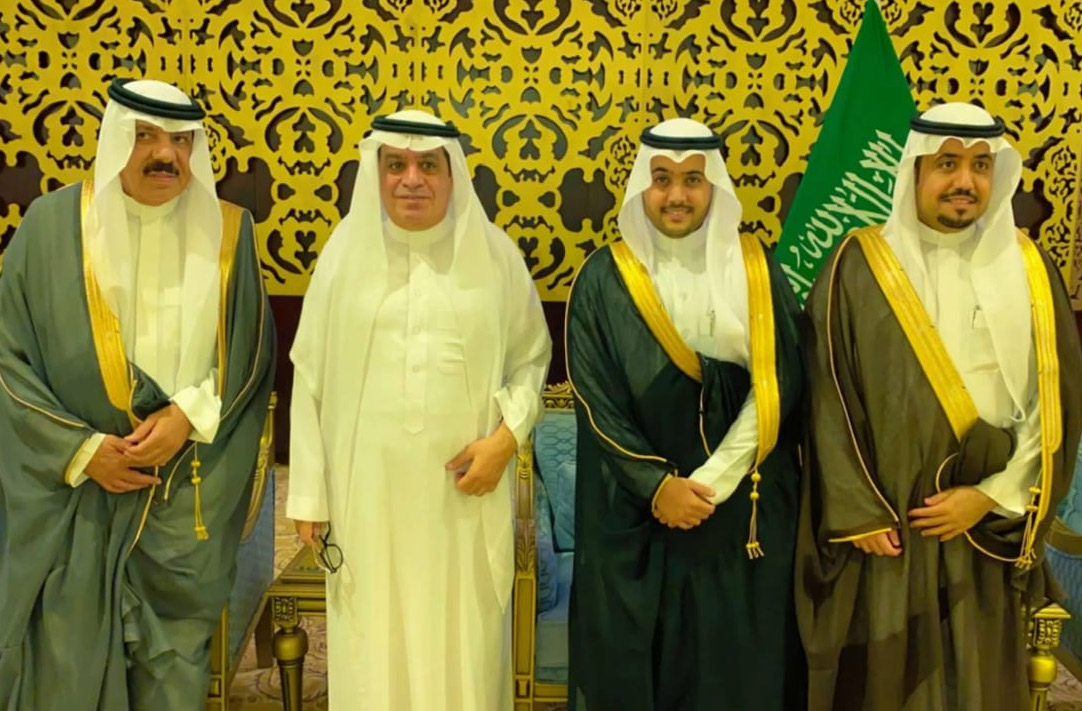 بفرحة غامرة احتفلت واخواتي أبناء/ عبدالله بن عجلان العجلان (رحمه الله) بزواج شقيقي د. سعد من كريمة ا...