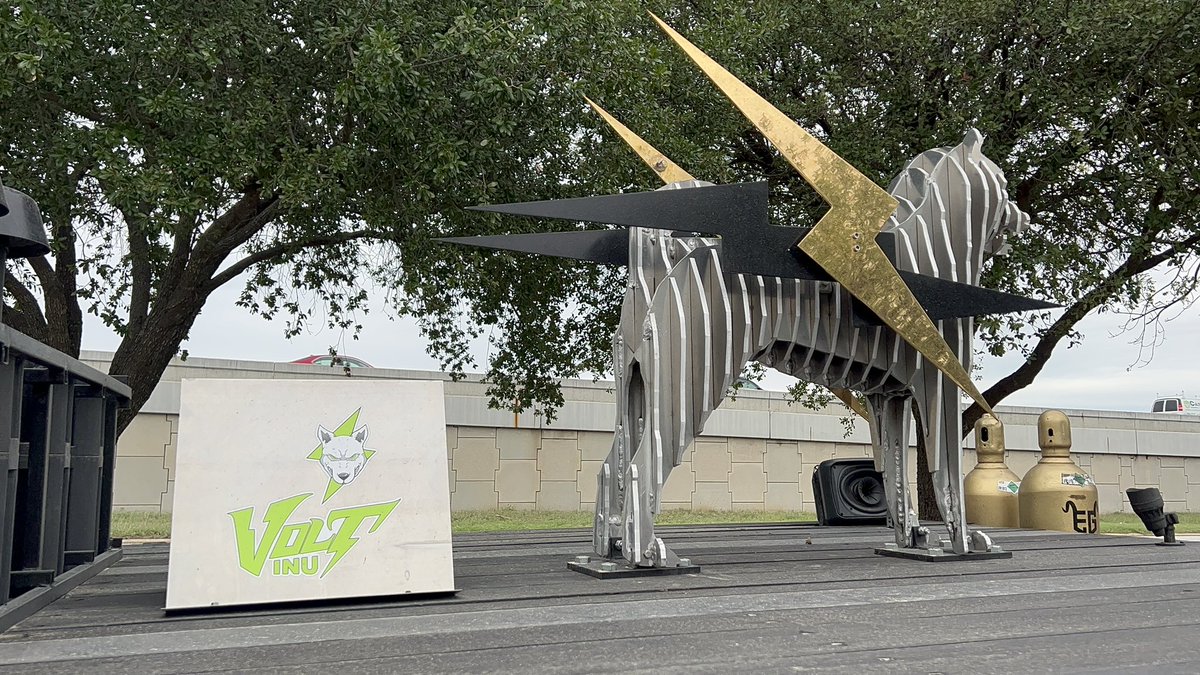 april6968's tweet photo. We are ⚡️VOLTED⚡️ about the #Volt Dog is being Delivered Today w/ #EGT Elon Goat Monument Power to the People's Crypto $Volt #VDSC
Let's Goooooo ⚡️⚡️⚡️⚡️⚡️⚡️⚡️⚡️⚡️
@VoltInuOfficial https://t.co/xb8svXfhZL