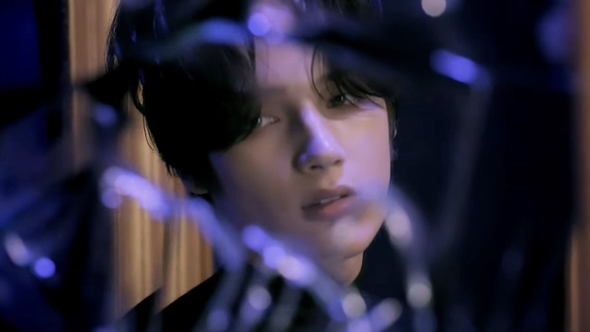 OscarlucioM's tweet photo. Huening Kai is trending under kpop with over 18.5k tweets 🥳🥳🔥🔥 #휴닝카이 #TXTatAMAs I vote #HUENINGKAI of #TXT for #TOP100MostHandsomeFace https://t.co/FYe8AuWwBi
