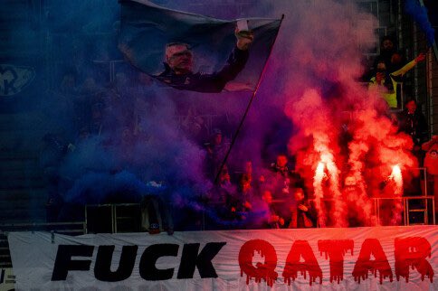 Etter flere år uten tifoer på Aker Stadion fikk vi i høst endelig i gang ei ny tifo-gruppe. Vi er allerede godt i gang med å planlegge nye prosjekter for 2023. 

Lyst til å støtte vårt tifo arbeid? spleis.no/project/297853

Her er noen bilder fra årets tifoer ⬇️