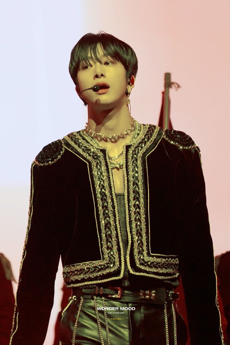 randomhyungwon's tweet photo. OH. MY. GOD. CHAE. HYUNGWON 🧎🏻‍♀️ https://t.co/0F9VshKfmv