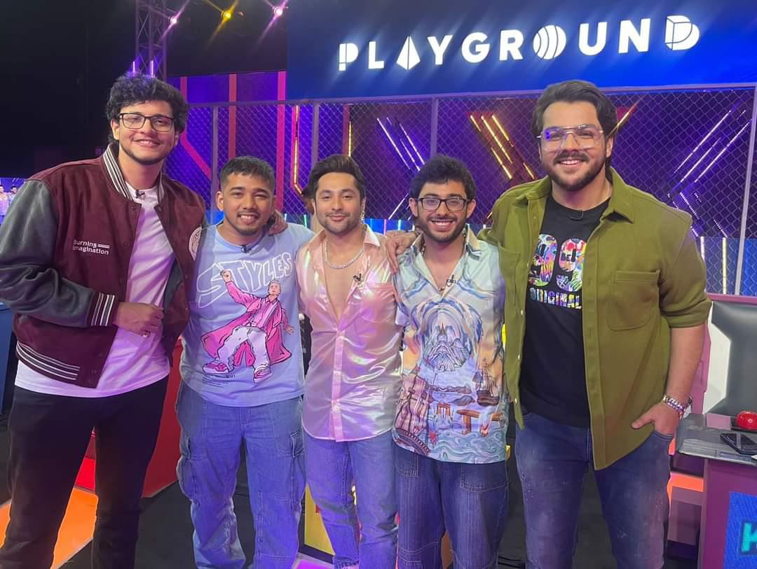 CarryMinati's tweet photo. Ye dekhlo 👀 https://t.co/jEgswOLKeD