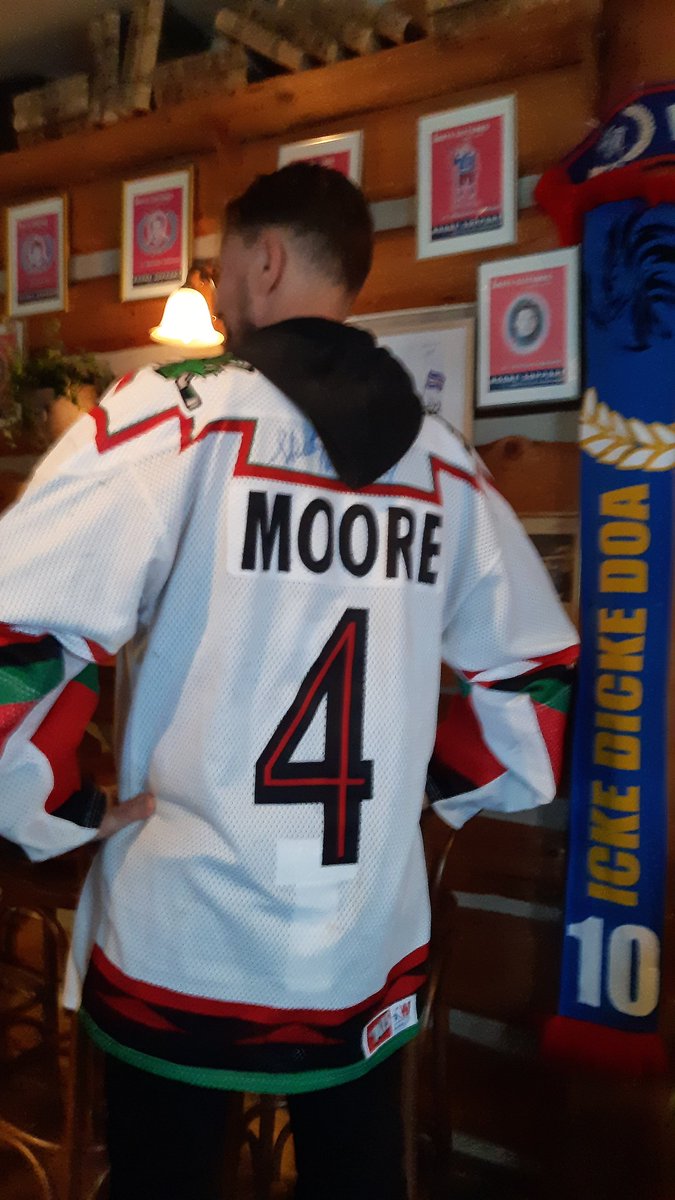 HippHepp's tweet image. Ikväll har vi storbesök i hallen ❤🤍💙